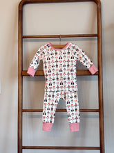 Load image into Gallery viewer, Christmas Organic Cotton Pajama Set Dogs and Hats